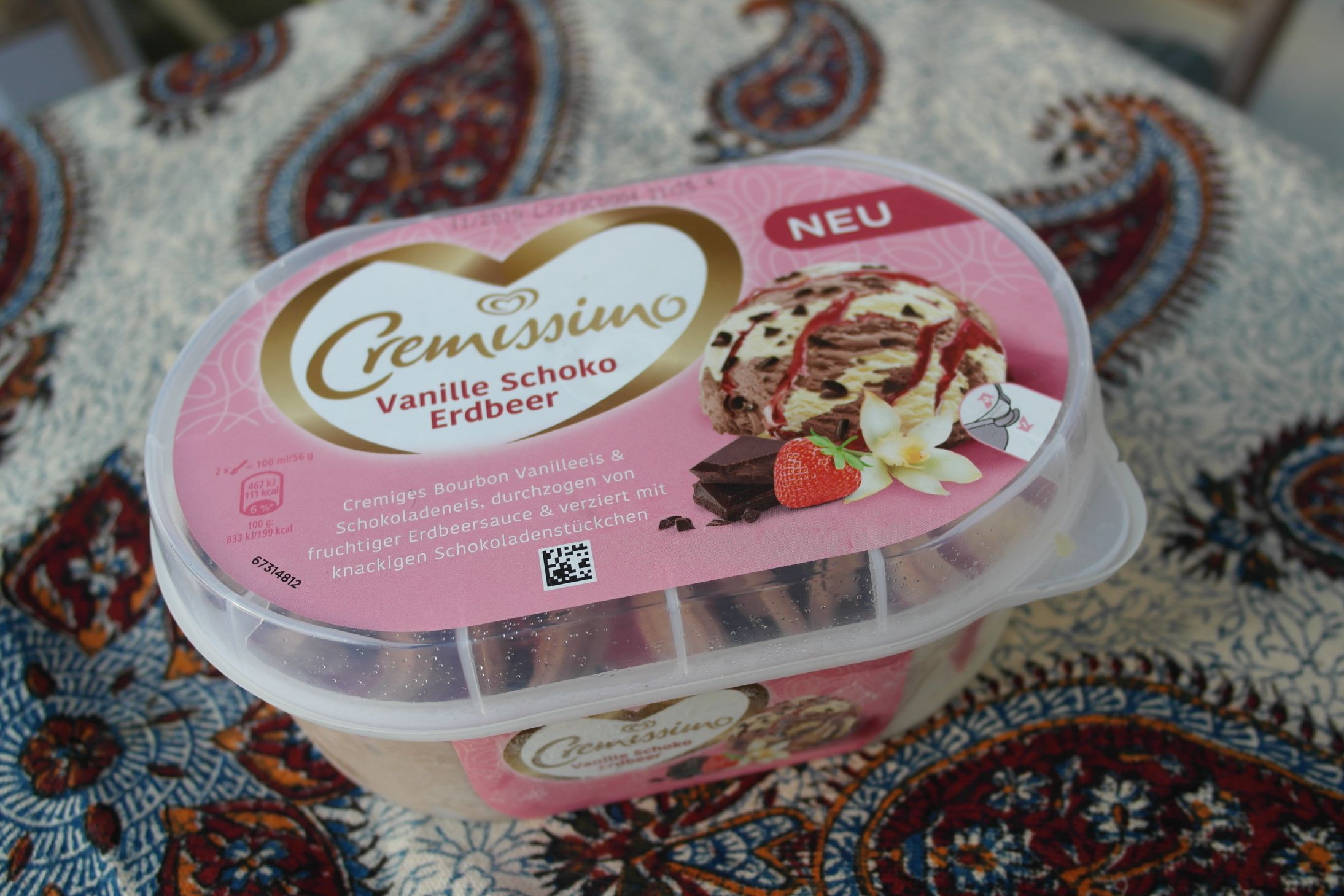 Eistest: Cremissimo Langnese Schoko FoodLoaf - Vanille Erdbeer